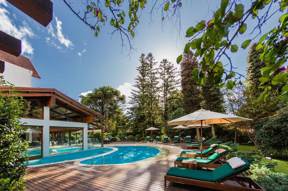 Bavaria Sport Hotel Грамаду Экстерьер фото The swimming pool at the hotel